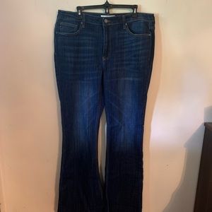 New Chic Soul Stroll on the Boulevard Jeans in XL